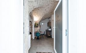 Gattoni Room By Rentbeat